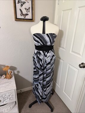 Strapless Black & White Maxi Dress with Cinched Waist